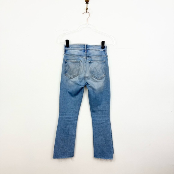 MOTHER The Insider Crop Step Fray Jeans Light Wash (Limited Edition) - Picture 5 of 7